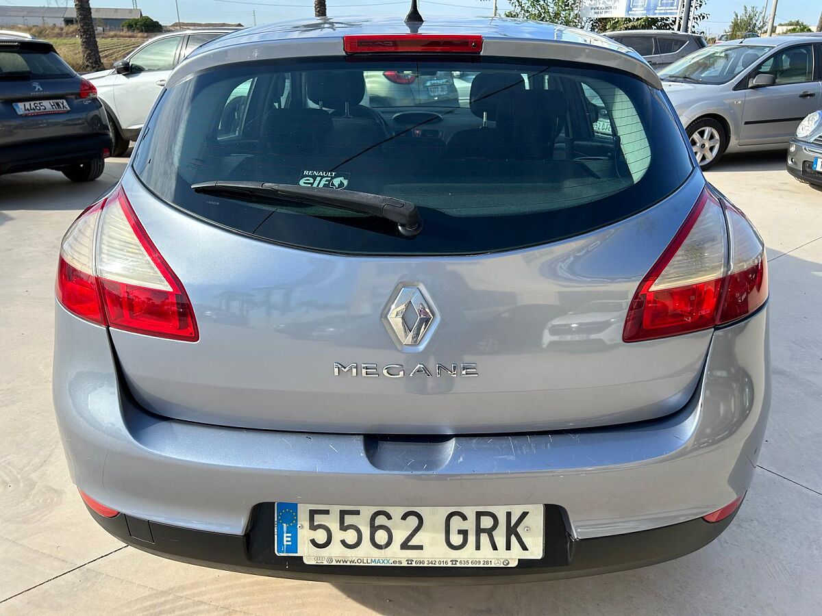 RENAULT MEGANE DYNAMIQUE 2.0 AUTO SPANISH LHD IN SPAIN 76000 MILES SUPERB 2008